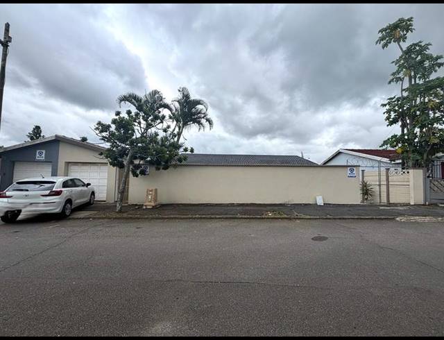 4 BEDROOM HOUSE FOR SALE IN CARRINGTON HEIGHTS